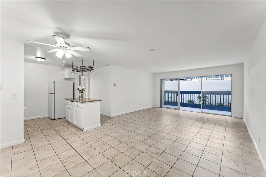 601 S Prospect 103