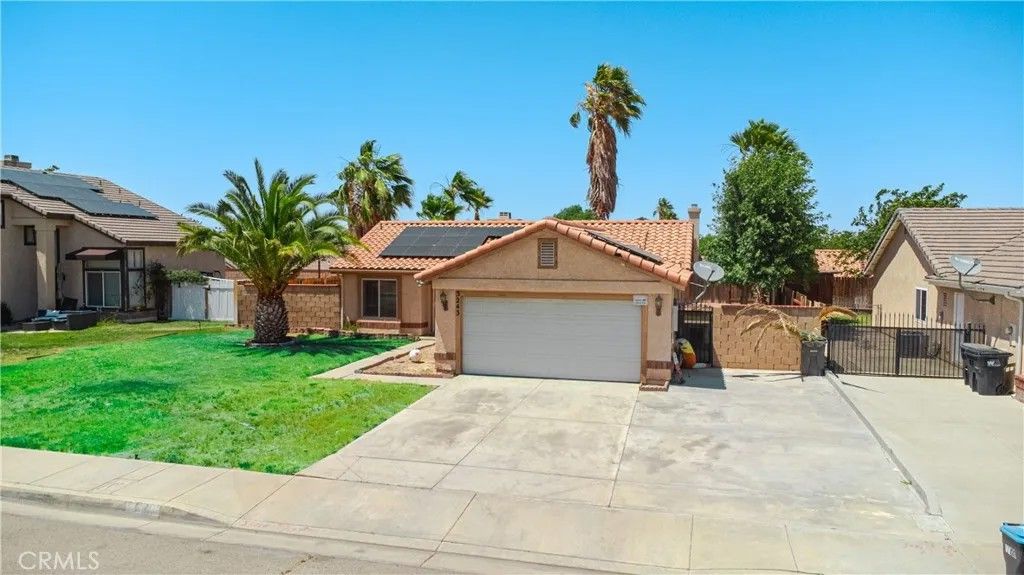 Photo of 3243 E Avenue R4, Palmdale, CA 93550 (MLS # DW26045907)