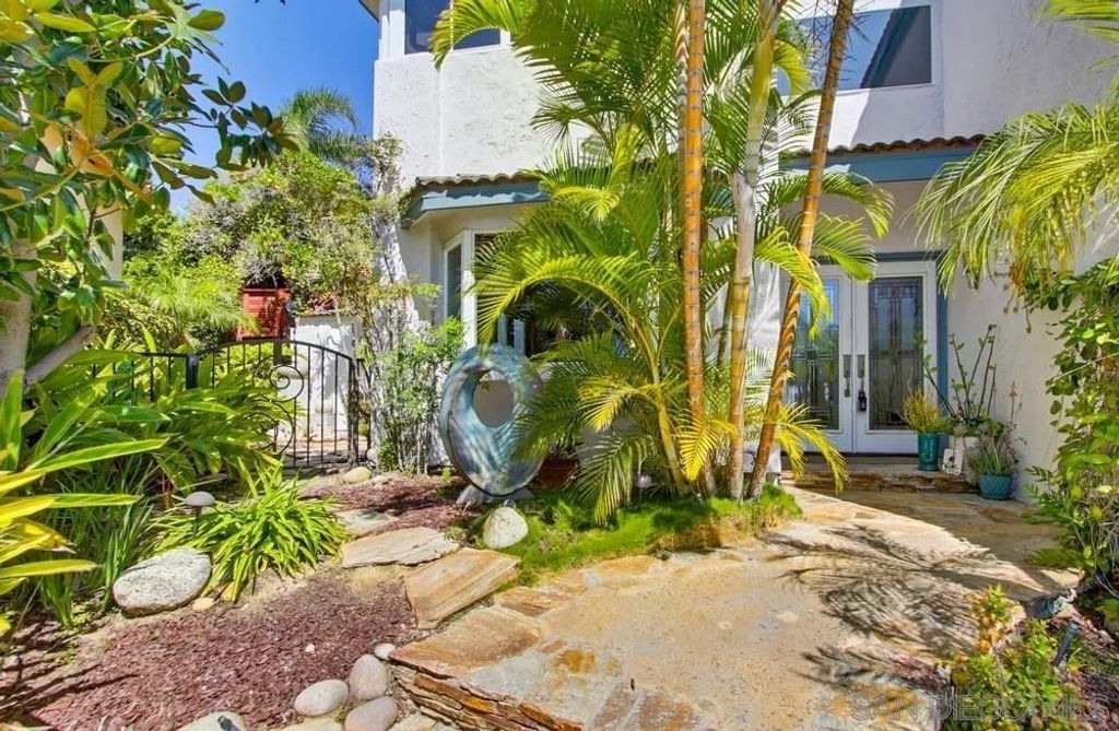 Photo of 3036 Serbian Pl, San Diego, CA 92117 (MLS # 260007366)