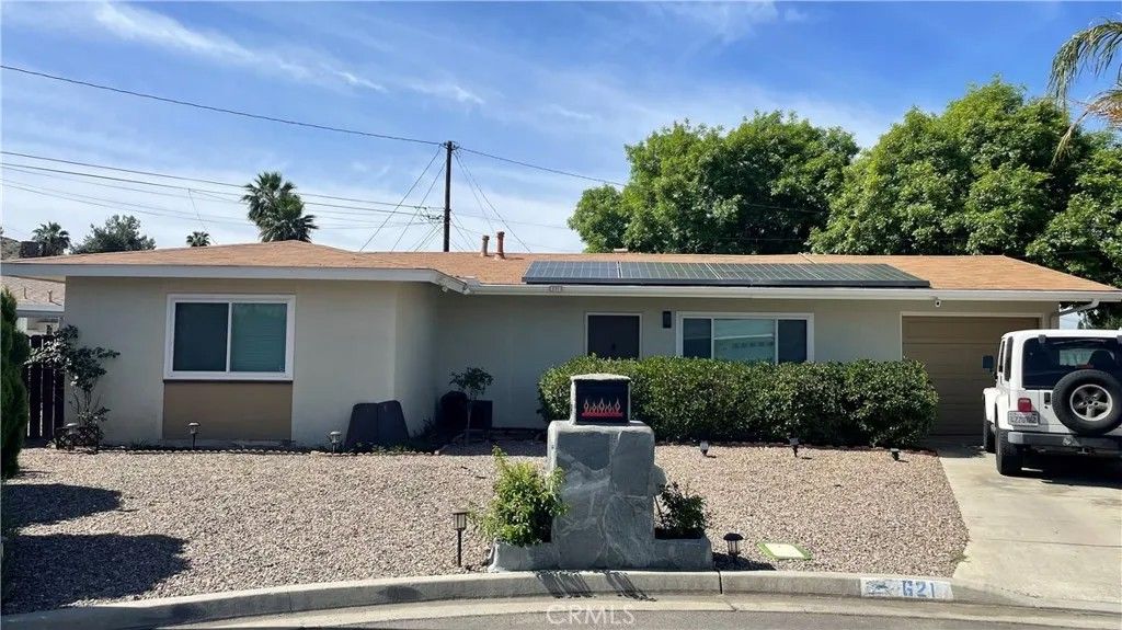 Photo of 621 Palmer Street, Hemet, CA 92543 (MLS # SW26072765)