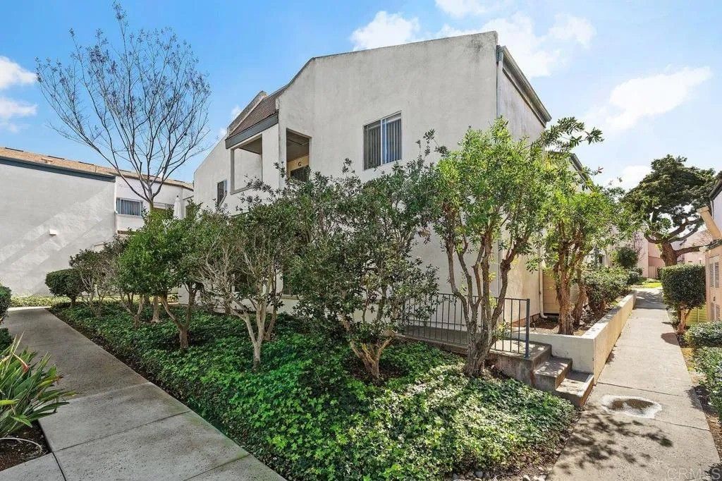 Photo of 3282 Ashford Street #E, San Diego, CA 92111 (MLS # NDP2601592)