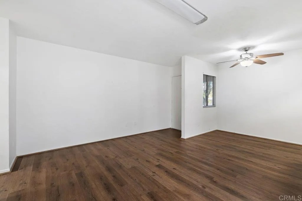 3282 Ashford Street E