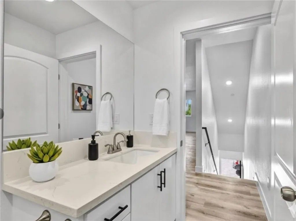 Photo of 4643 W 18th Street, Los Angeles, CA 90019 (MLS # BB26054141)