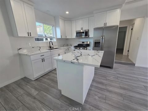 Photo of 16328 Parthenia, North Hills, CA 91343 (MLS # SR25276322)