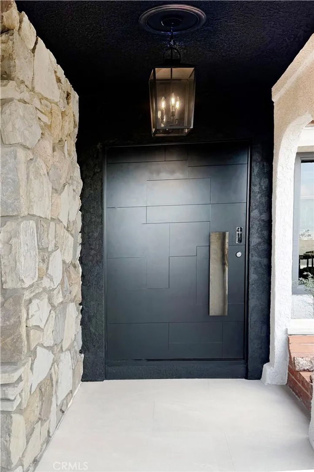 Photo of 2053 Suana Dr, Rancho Palos Verdes, CA 90275 (MLS # PV26079184)