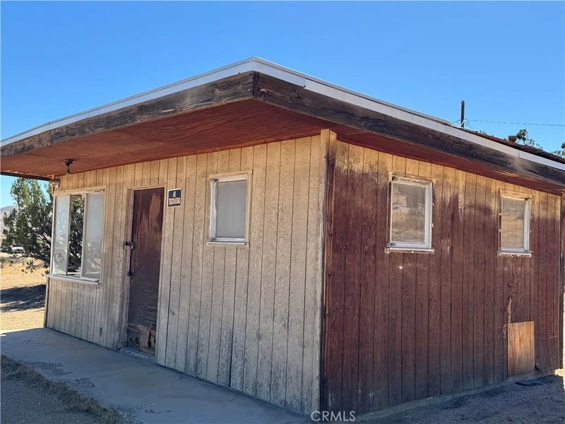 23766 Valley View
