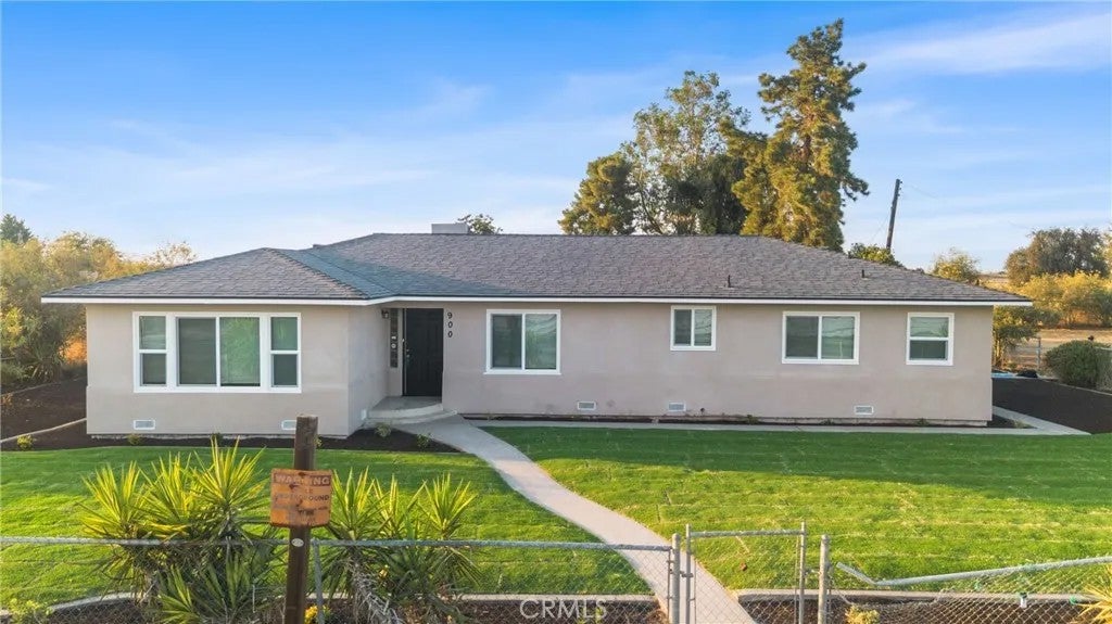 900 W Mount Whitney