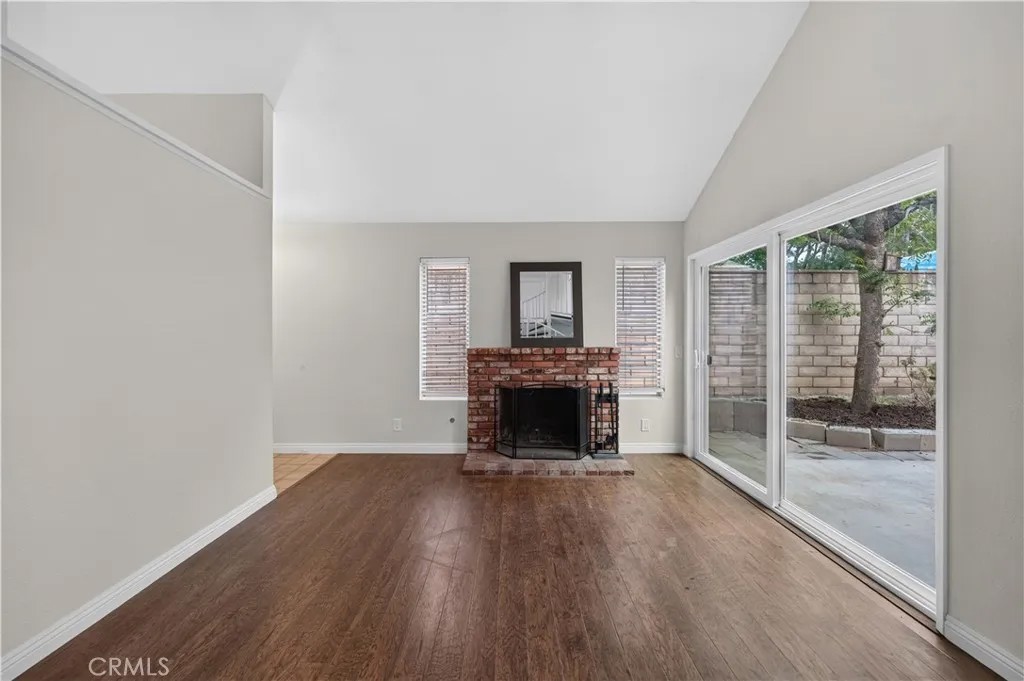 179 S Larkwood
