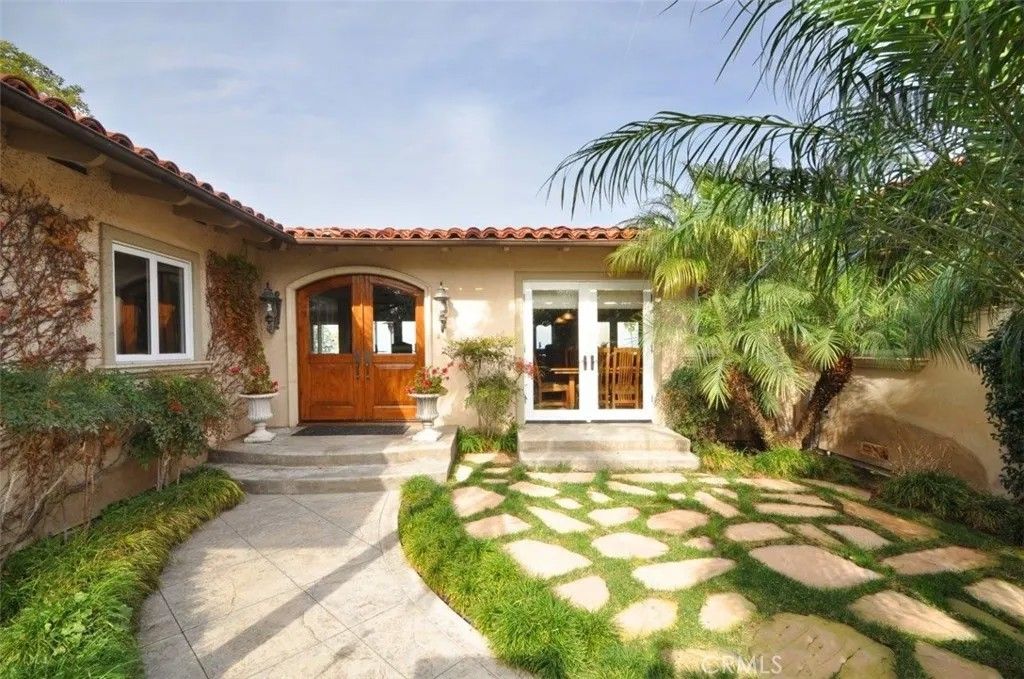 Photo of 1525 Chelsea Road, Palos Verdes Estates, CA 90274 (MLS # SB26066014)