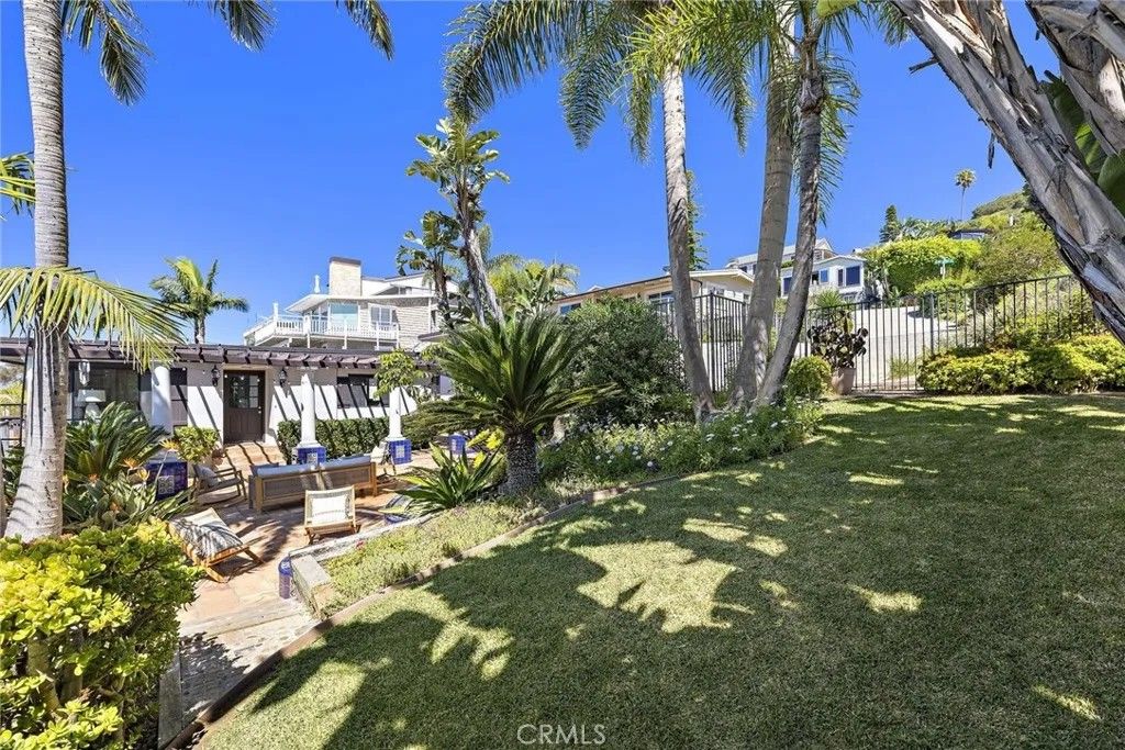 Photo of 32056 Coast Highway, Laguna Beach, CA 92651 (MLS # LG26061777)