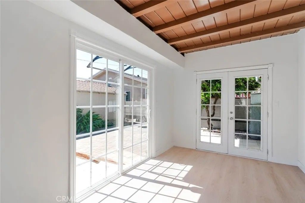 Photo of 11246 Saticoy Street, Sun Valley, CA 91352 (MLS # GD26059119)