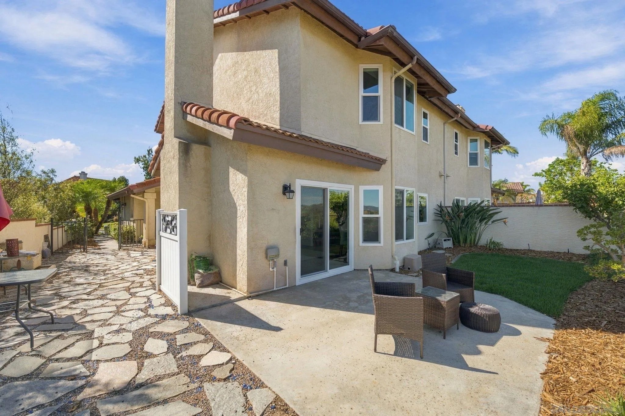 2315 Summerhill Dr