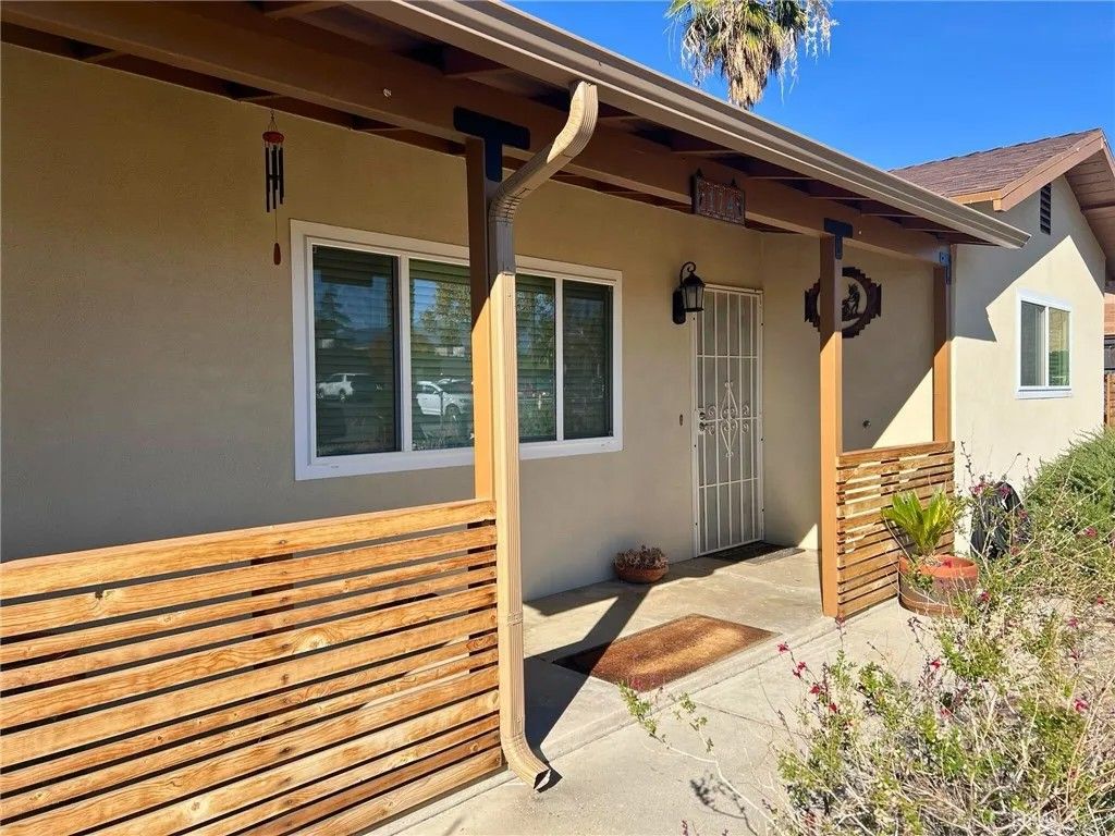 Photo of 174 S Grand Army Ave, San Jacinto, CA 92583 (MLS # IV25268746)