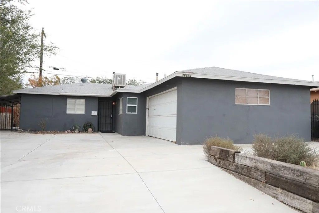 Photo of 38626 Frontier Avenue, Palmdale, CA 93550 (MLS # SR25264132)