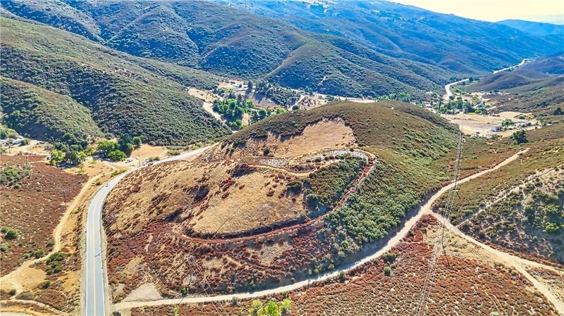 1 Bouquet Canyon