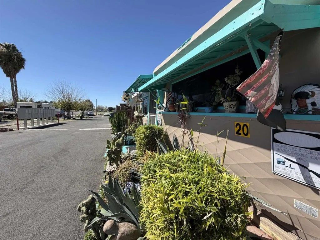 Photo of 2150 S San Jacinto Ave #SPC 20, San Jacinto, CA 92583 (MLS # NDP2602216)