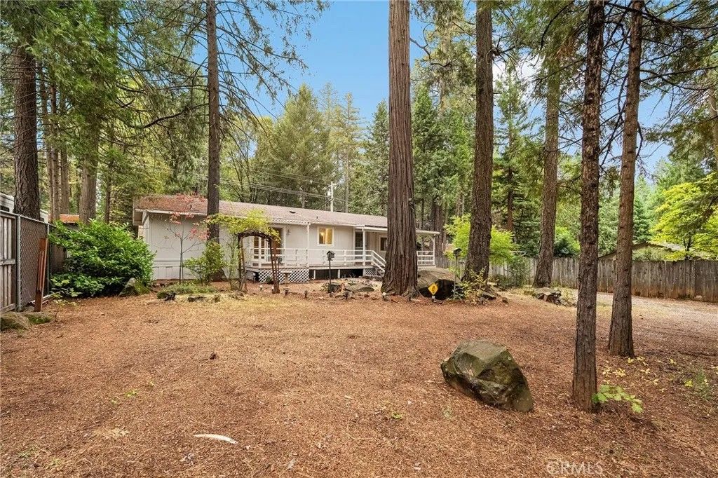 Photo of 14810 Glenwood Drive, Magalia, CA 95954 (MLS # SN25241135)