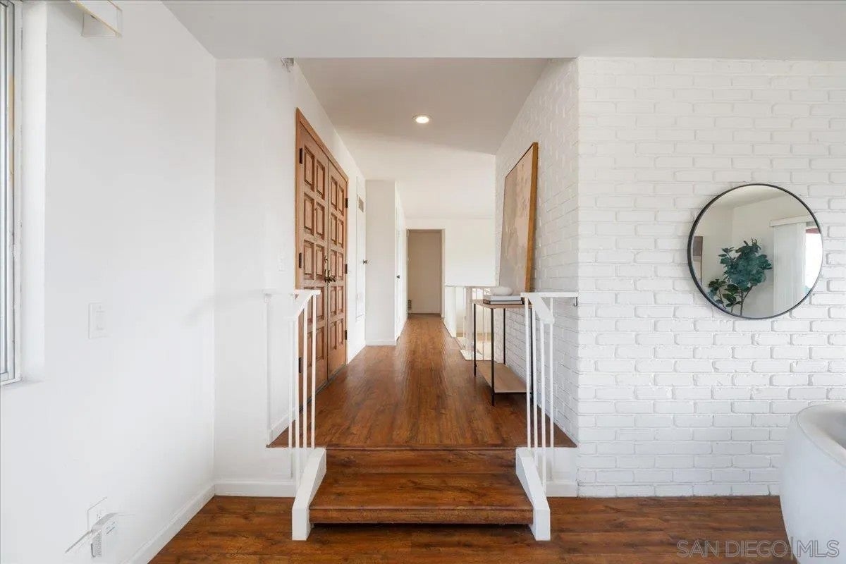 3501 Avondale