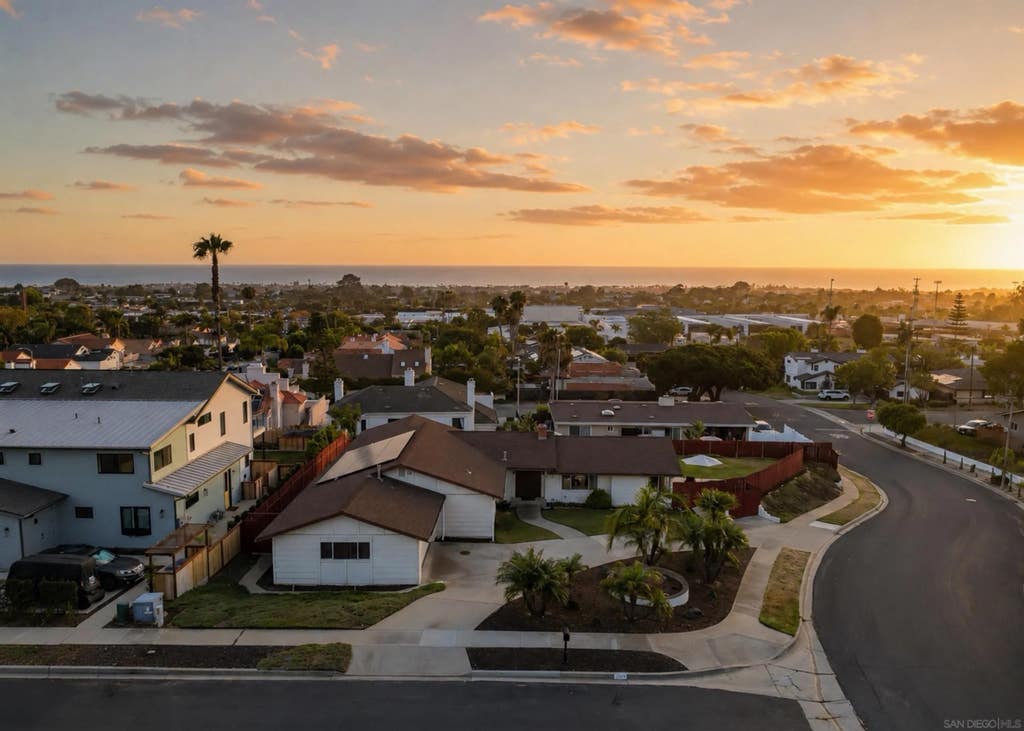 Photo of 3501 Avondale CIR, Carlsbad, CA 92008 (MLS # 260019321)