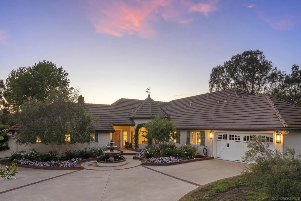 Photo of 5 Country Glen, Fallbrook, CA 92028 (MLS # 260011312)