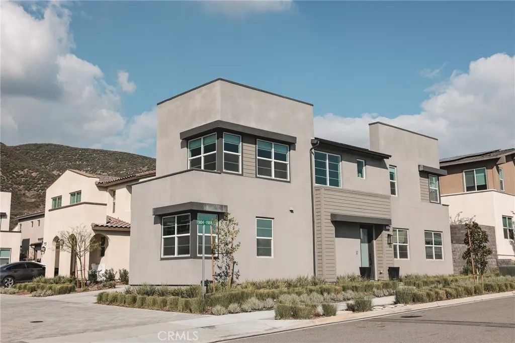 Photo of 15818 Caterpillar Dr, Fontana, CA 92336 (MLS # CV25282455)