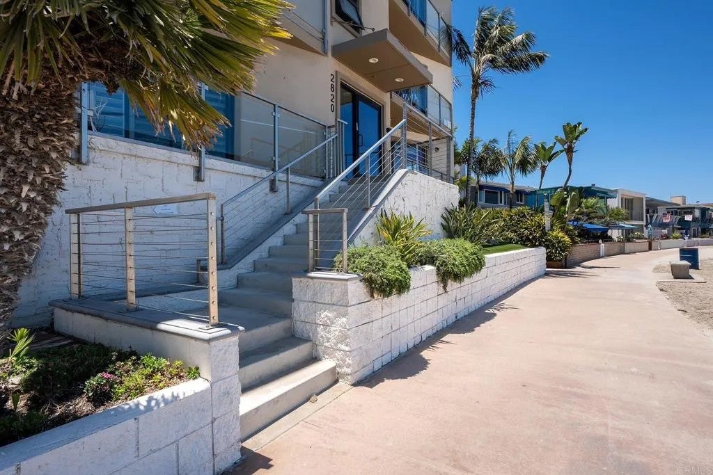 2820 BAYSIDE WALK 6