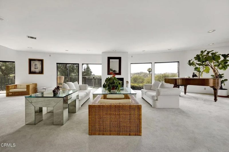 1742 Hill Drive