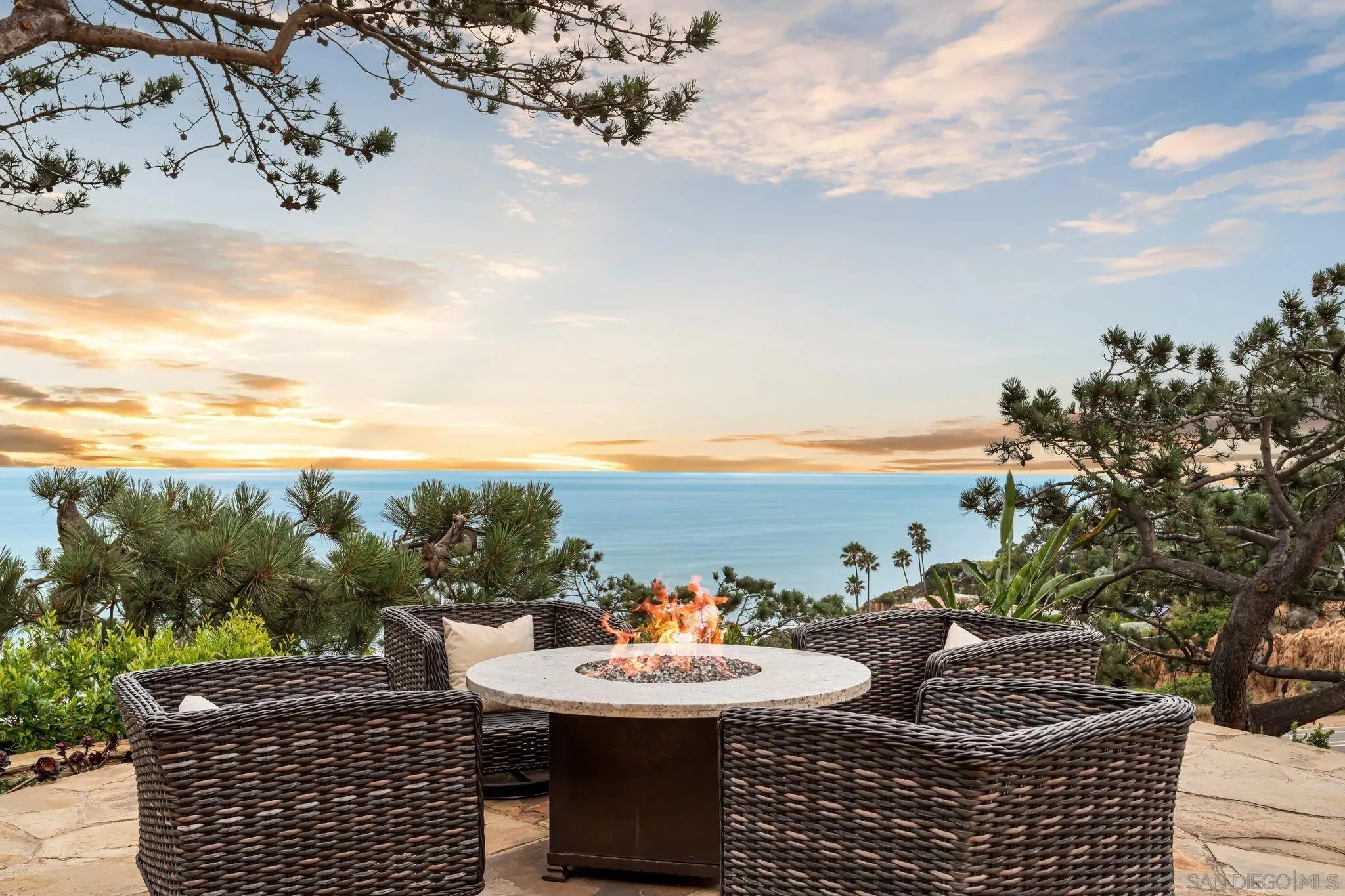 Del Mar, California 92014, United States, 4 Bedrooms Bedrooms, ,5 BathroomsBathrooms,Residential,Active,254204