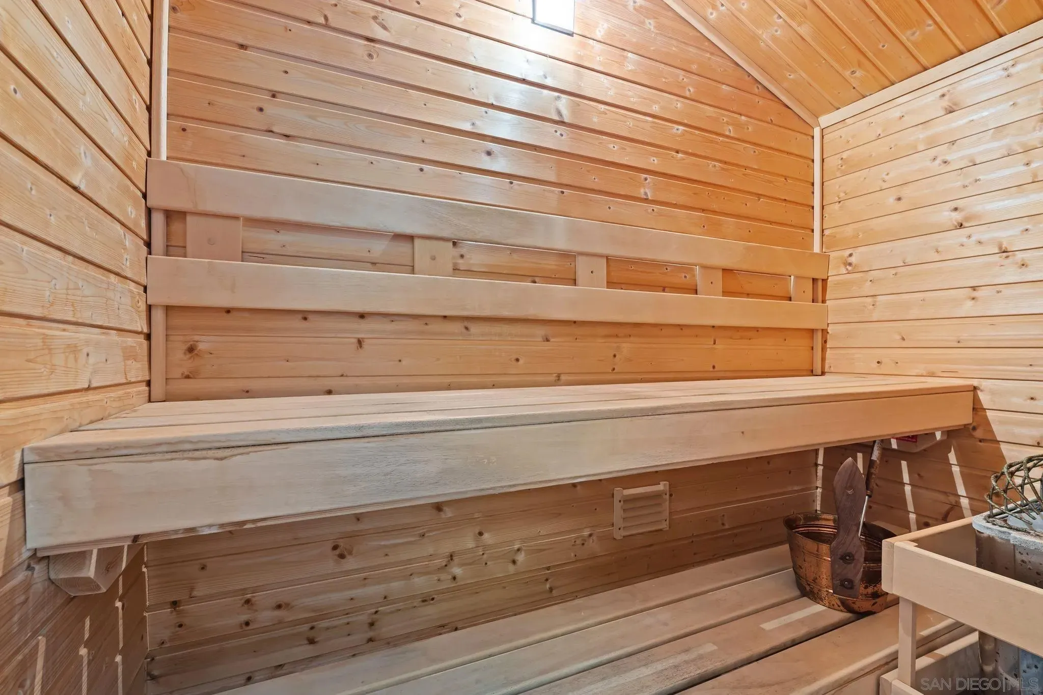 Del Mar, California 92014, United States, 4 Bedrooms Bedrooms, ,5 BathroomsBathrooms,Residential,Active,254204