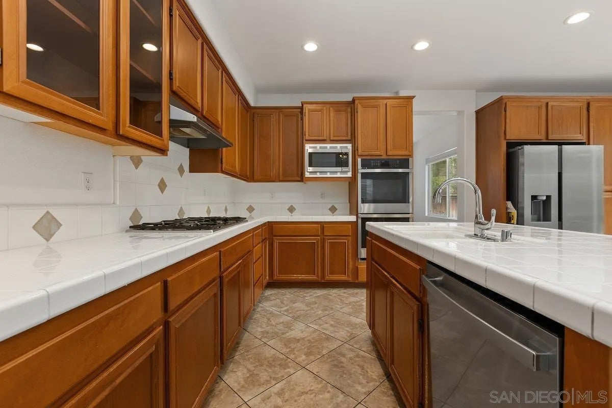 379 Edgewater Dr.
