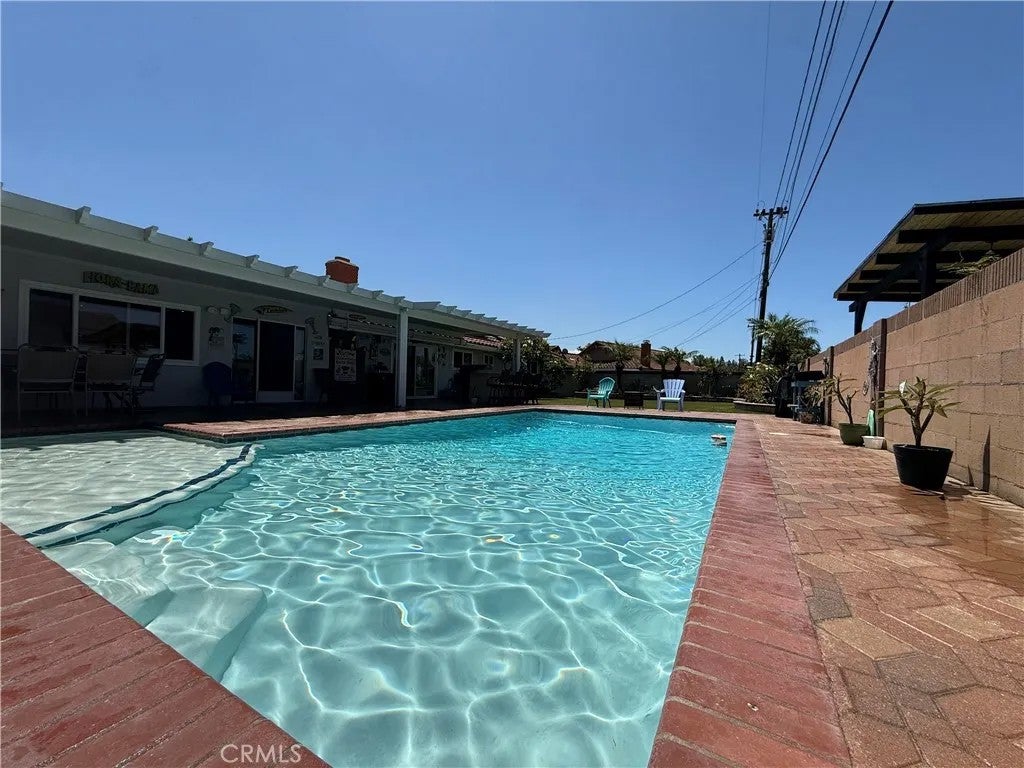223 N Garsden