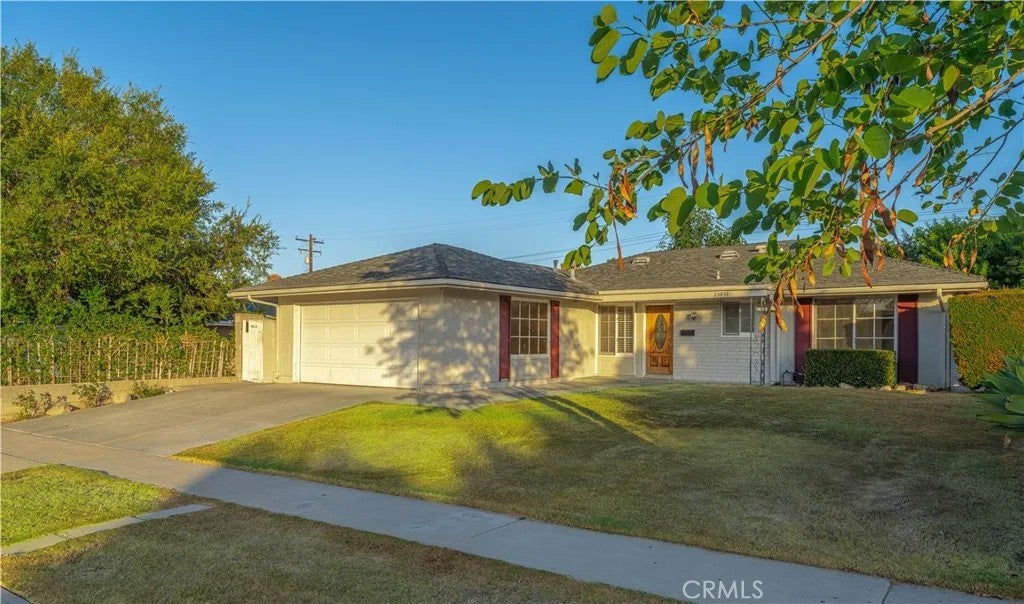 Photo of 23051 Cavanaugh Road, Lake Forest, CA 92630 (MLS # OC26185136)