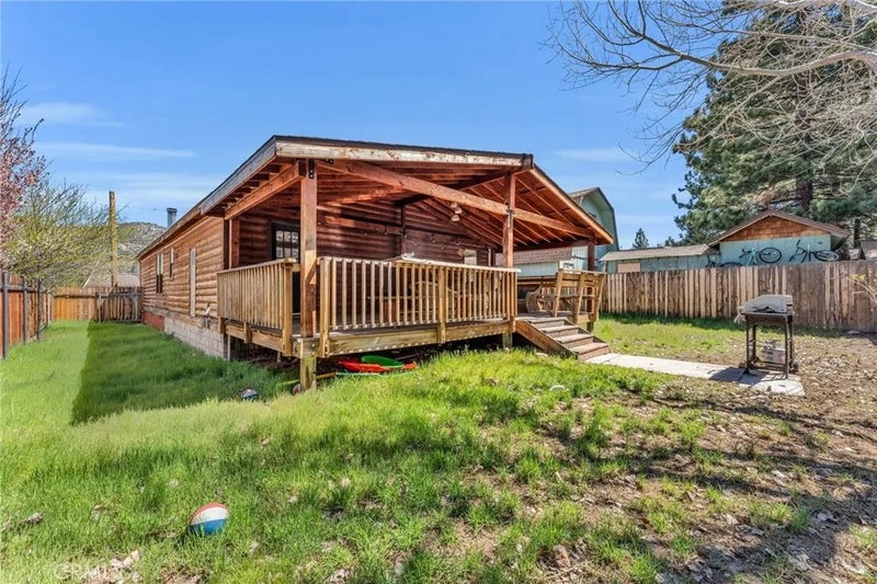 1124 W Country Club Boulevard