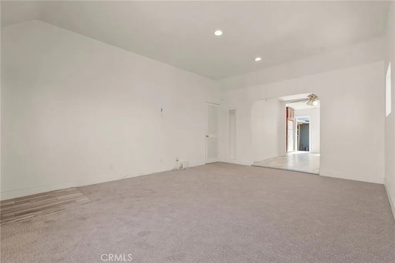 536 S Sadler
