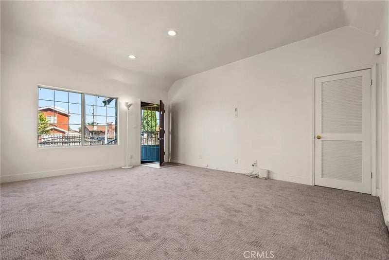 536 S Sadler