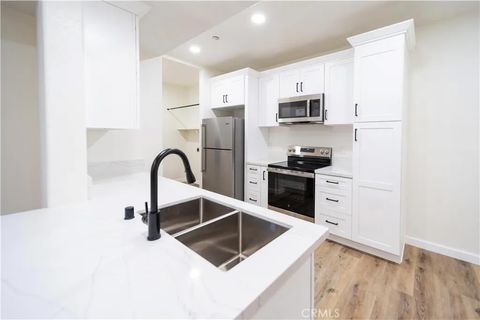 Tiny photo for 41410 Juniper St #812, Murrieta, CA 92562 (MLS # SW26016297)