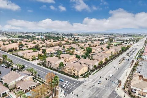 Tiny photo for 41410 Juniper St #812, Murrieta, CA 92562 (MLS # SW26016297)