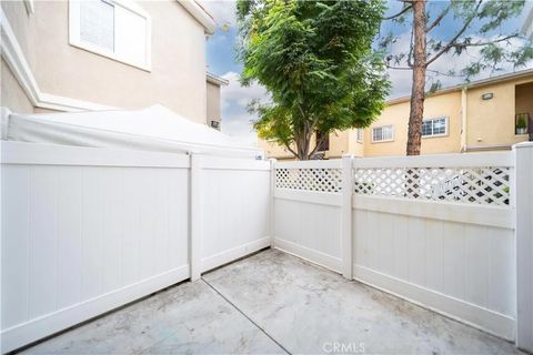 Tiny photo for 41410 Juniper St #812, Murrieta, CA 92562 (MLS # SW26016297)