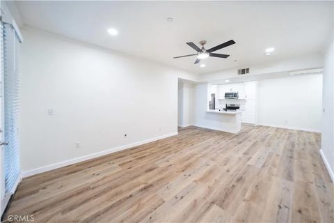 Tiny photo for 41410 Juniper St #812, Murrieta, CA 92562 (MLS # SW26016297)