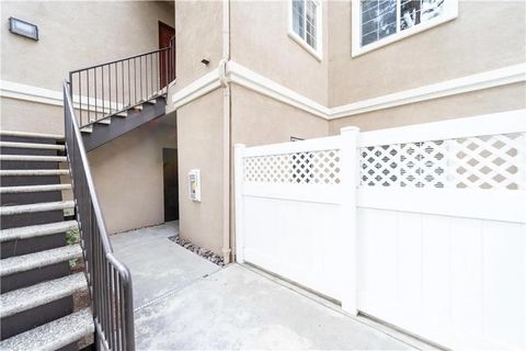 Tiny photo for 41410 Juniper St #812, Murrieta, CA 92562 (MLS # SW26016297)
