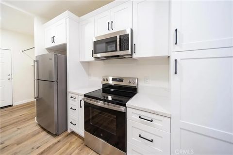 Tiny photo for 41410 Juniper St #812, Murrieta, CA 92562 (MLS # SW26016297)