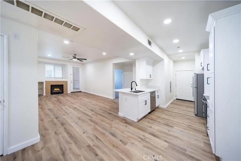 Tiny photo for 41410 Juniper St #812, Murrieta, CA 92562 (MLS # SW26016297)