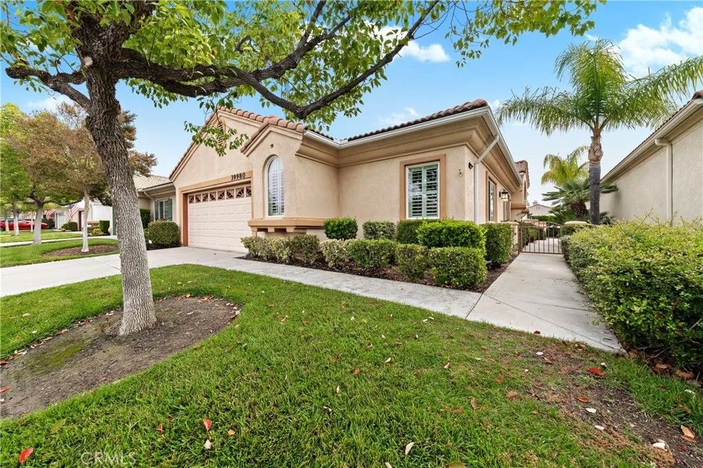 Photo of 39980 Corte Calanova, Murrieta, CA 92562 (MLS # SW25226498)
