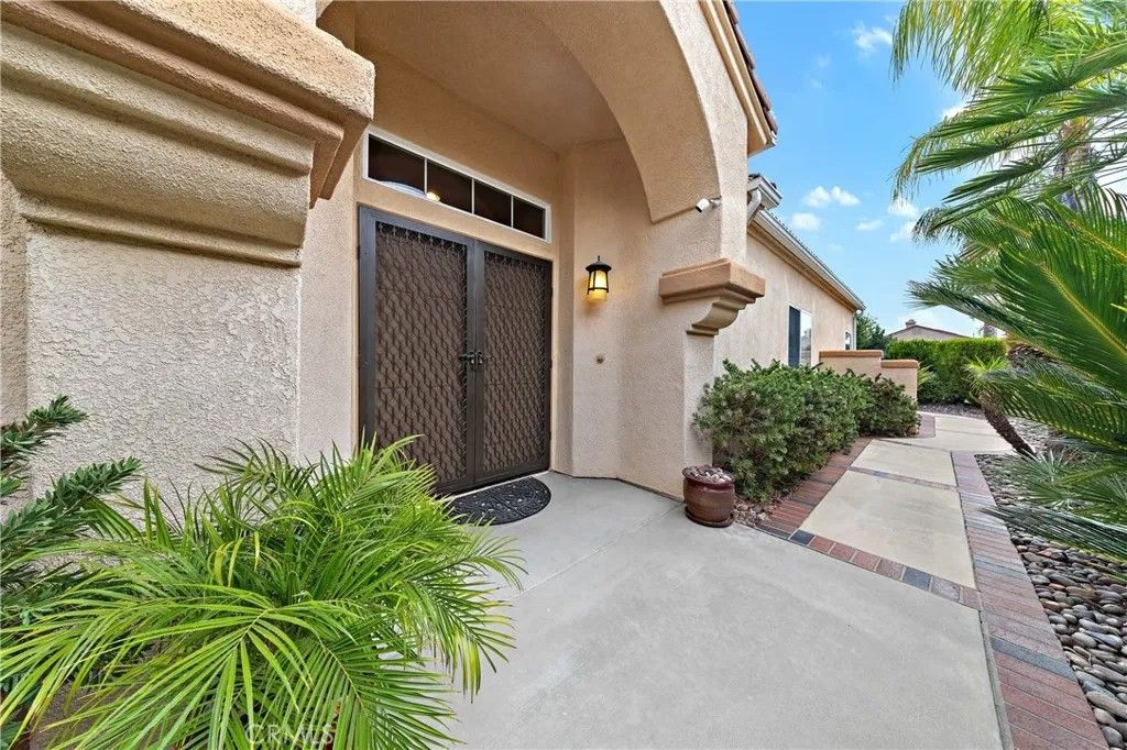 Photo of 39980 Corte Calanova, Murrieta, CA 92562 (MLS # SW25226498)
