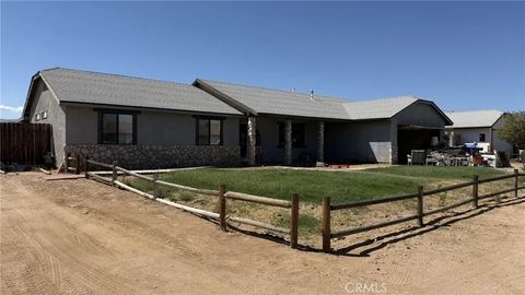Photo of 22557 Ojai Road, Apple Valley, CA 92308 (MLS # SR25246069) Photo of 22557 Ojai Road, Apple Valley, CA 92308 (MLS # SR25246069)
