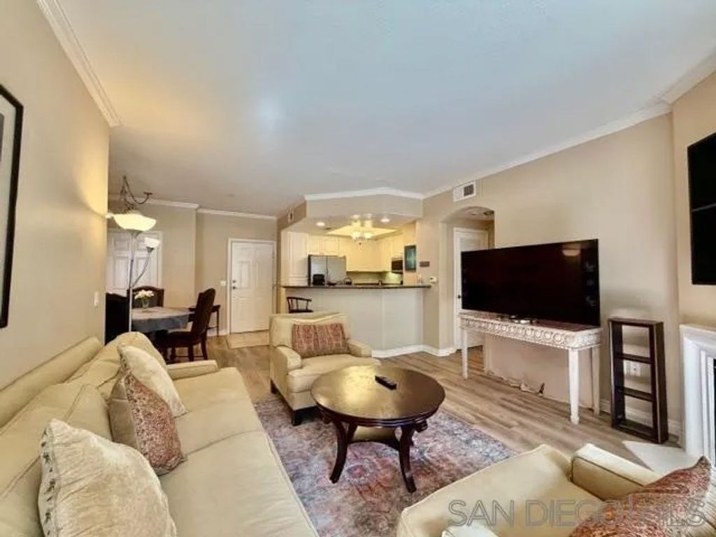 Photo of 4155 Executive Dr #E310, La Jolla, CA 92037 (MLS # 260002611)