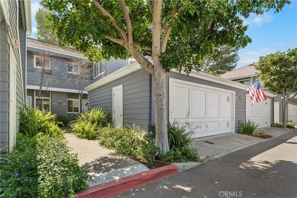 Photo of 271 Haverfield, Newport Beach, CA 92660 (MLS # NP26069258)