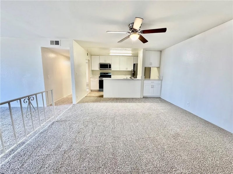 2501 S El Camino Real 23