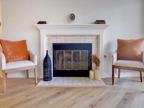 7067 Camino Revueltos 310 San Diego CA 92111