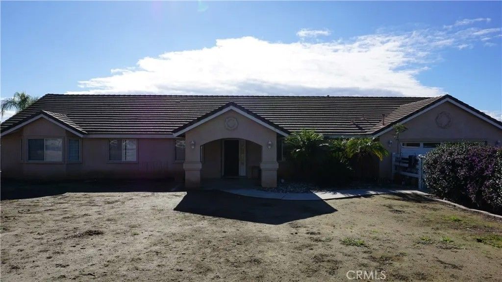 Photo of 19095 Glenwood Ave, Riverside, CA 92508 (MLS # IG26000940)